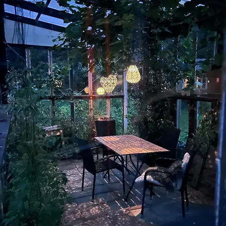 Tiny House In A Large Garden Close To Copenhagen Apartment *