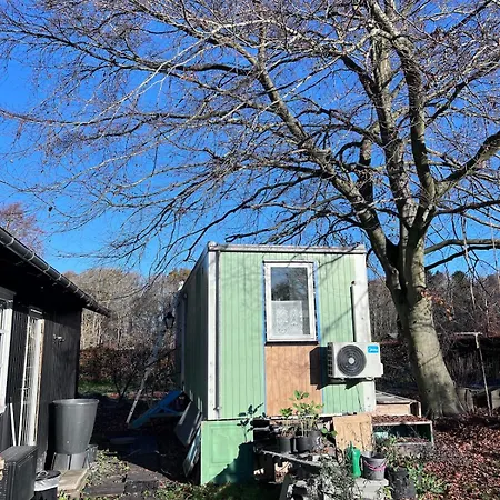 Tiny House In A Large Garden Close To Copenhagen Apartment *