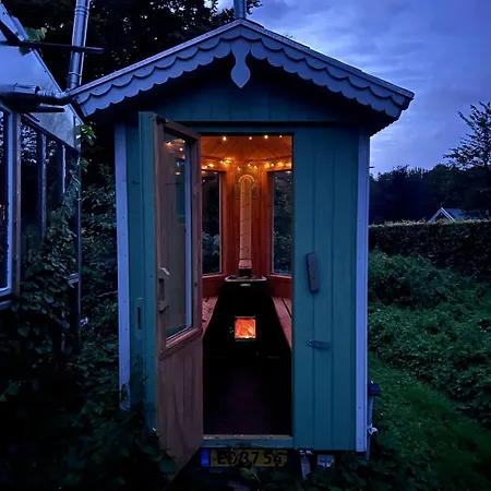 Apartment Tiny House In A Large Garden Close To Copenhagen *